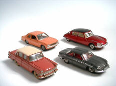 DINKY TOYS (FRANCE) (4)