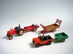 DINKY TOYS (GB) (4)