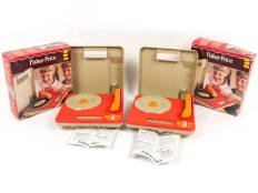 FISHER- PRICE TOYS (USA) (2)