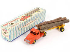 Lot 272 - DINKY TOYS (FRANCE) (1)