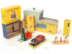 DINKY TOYS (4)