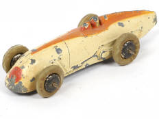 Lot 255 - DINKY TOYS (FRANCE) (1)