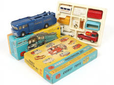 CORGI TOYS (GB) (2)