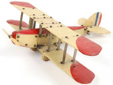 Lot 58 - MECCANO (1)