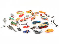 Lot 300 - DIVERS (30)