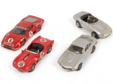 Lot 297 - DIVERS (4)