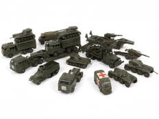 Lot 235 - DINKY TOYS (FRANCE) (15)