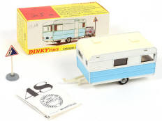 Lot 226 - DINKY TOYS (FRANCE) (1)