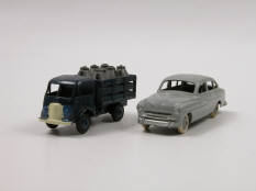 DINKY TOYS (FRANCE) (2)