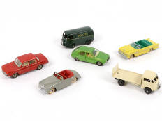 Lot 325 - DINKY TOYS (FRANCE) (6)
