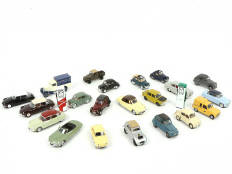 Lot 343 - DIVERS (23)