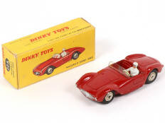 Lot 227 - DINKY TOYS (FRANCE) (1)
