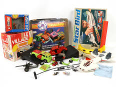 Lot 105 - DIVERS (10)