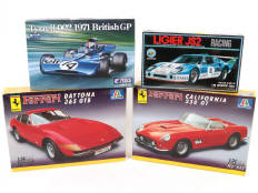 Lot 367 - DIVERS (4)