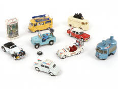 Lot 331 - DIVERS (9)