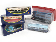 Lot 319 - DIVERS (5)