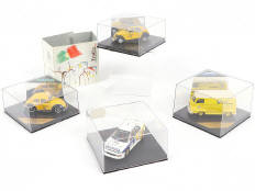 Lot 279 - DIVERS (4)