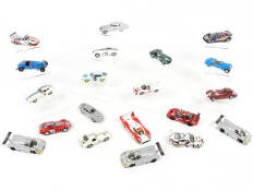 Lot 221 - DIVERS (20)