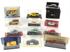 Lot 38 - DIVERS (12)