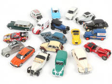 Lot 132 - DIVERS (20)