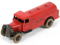 Lot 243 - DINKY TOYS (GB) (1)