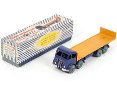 Lot 253 - DINKY TOYS (GB) (1)