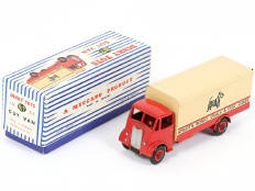 Lot 255 - DINKY TOYS (GB) (1)