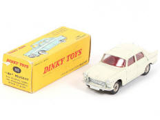 Lot 232 - DINKY TOYS (FRANCE) (1)