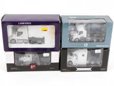 Lot 267 - DIVERS (4)