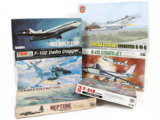 Lot 304 - DIVERS (6)