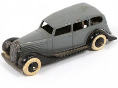 Lot 274 - DINKY TOYS (GB) (1)