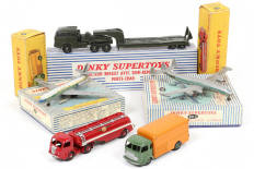 Lot 276 - DINKY TOYS (FRANCE) (5)
