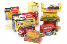 Lot 267 - DINKY TOYS (GB) (8)