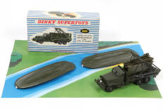Lot 332 - DINKY TOYS (FRANCE) (1)