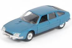 Lot 302 - DINKY TOYS (FRANCE) (1)