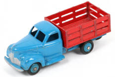 Lot 395 - DINKY TOYS (FRANCE) (1)