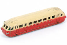 Lot 408 - DINKY TOYS (FRANCE) (1)