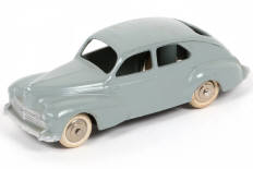 Lot 328 - DINKY TOYS (FRANCE) (1)