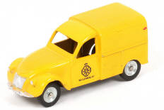 Lot 330 - DINKY TOYS (FRANCE) (1)