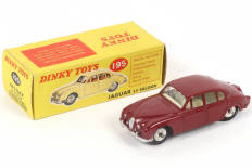 Lot 484 - DINKY TOYS (GB) (1)