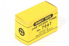 Lot 433 - DINKY TOYS (GB) (1)