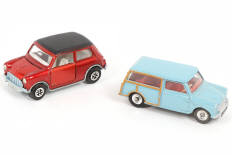 Lot 217 - DINKY TOYS (GB) (2)