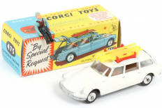 Lot 112 - CORGI TOYS (GB) (1)