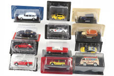 Lot 53 - DIVERS (12)