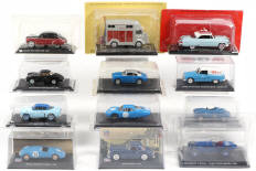 Lot 64 - DIVERS (12)