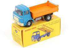 Lot 176 - DINKY TOYS (FRANCE) (1)