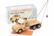 Lot 184 - DINKY TOYS (FRANCE) (1)