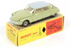 Lot 153 - DINKY TOYS (FRANCE) (1)