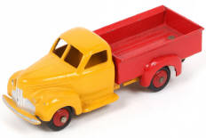 Lot 97 - DINKY TOYS (FRANCE) (1)