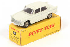 Lot 137 - DINKY TOYS (FRANCE) (1)
